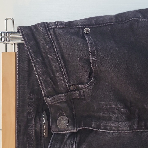 American Eagle Jeans (short) - Picture 6 of 8